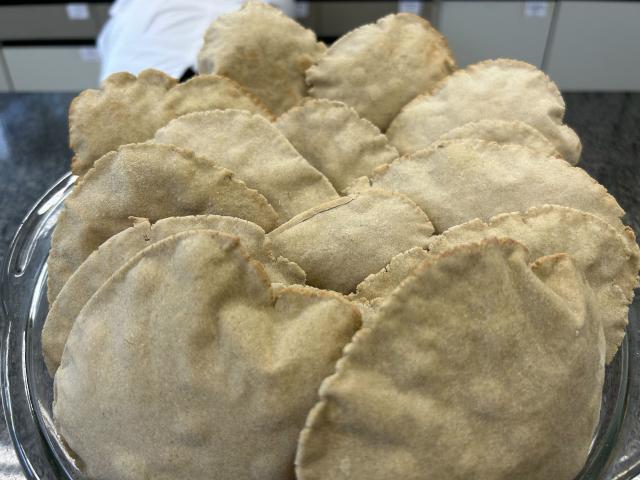 Image of Gluten-free cereal and pulse flour to produce whole grain pita bread