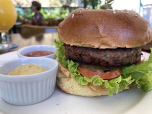 Image of Cashew-fiber plant-based hamburger recipe