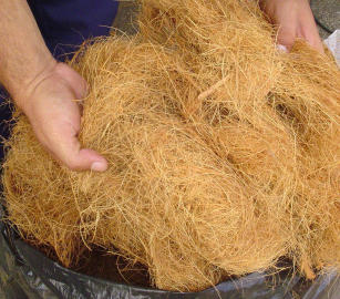 Imagem de Beneficiamento da casca de coco verde para a produção de fibra e pó