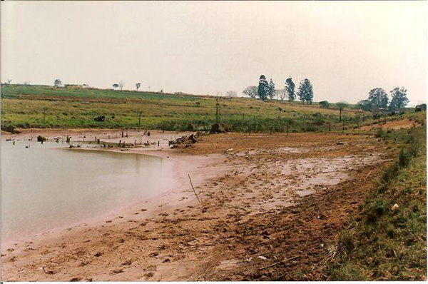 Contaminação de água